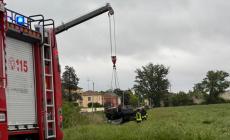 Via Martiri della Liberazione a Vicofertile, il giallo dell'auto ribaltata: all'interno non c'era nessuno