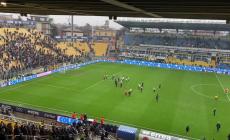 Parma sotto la curva, i fischi della Nord - Video