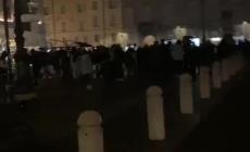 I tifosi dell'Argentina festeggiano in piazza Garibaldi (Foto e Video). &nbsp;Intanto a Napoli&nbsp; si inneggia a Maradona