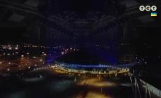 Dal rifugio al palco: Amelia canta l'inno ucraino a un concerto in Polonia. Commozione allo stato puro - Guarda il video