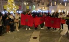 I tifosi marocchini festeggiano in Piazza Garibaldi - Video 