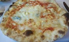 Pizzeria La pignata: quel locale retr&ograve; per chi predilige la pizza sottile