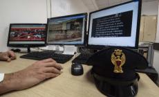 Bari, vuole denunciare l'ex ma i poliziotti la rimandano due volte a casa: indagati