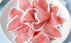 La pandemia ha modificato la dieta dei giovani. E ha fatto riscoprire Parmigiano e prosciutto