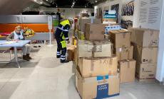Da Parma all'Hub 126 di Milano: i vestiti per gli ucraini viaggiano  con i volontari della Protezione Civile di Parma