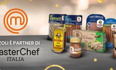 Rizzoli torna per il quinto anno nella dispensa di Masterchef. L'azienda parmigiana protagonista anche di una puntata speciale