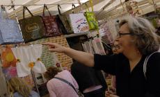 Falsi di "lusso" in Versilia, 9 denunciati. A Forte dei Marmi guai per una boutique e un banco del mercato
