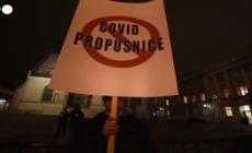 Covid, Croazia: centinaia di persone a Zagabria protestano contro le nuove restrizioni