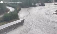 Maltempo in Canada, l'esondazione di un fiume sbriciola un'autostrada