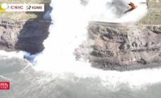Cumbre Vieja, una nuova colata di lava raggiunge il mare a La Palma