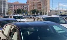Sciopero taxi, a Cagliari lavoratori bloccano il centro cittadino