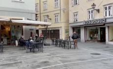 Trieste, primo giorno di zona gialla e super green pass