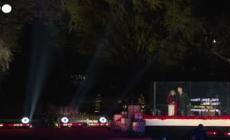 Stati Uniti, Biden accende l'albero di Natale alla Casa bianca