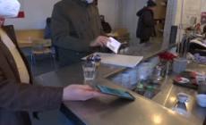 Covid, niente caffe' al banco per i no vax in Alto Adige