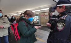 Super green pass, Roma: la polizia controlla sugli autobus e fuori dalla metro