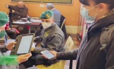 Super green pass, controlli in un bar di Perugia