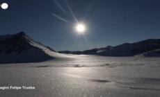 L'ultima eclissi solare totale del 2021 oscura l'Antartide
