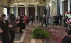Quirinale, Mattarella ai giovani: "La vostra volonta' fa avere fiducia nel Paese"