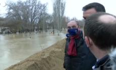 Maltempo in Spagna, il premier Sanchez nelle zone alluvionate