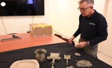 Israele, le autorita' sequestrano ai commercianti manufatti di epoca romana