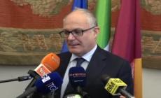 Pulizie di Natale, ma Roma non riesce a svuotare i cassonetti