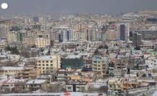 Afghanistan, i Talebani vietano alle donne di viaggiare senza un uomo