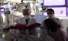 Infarto mentre la operano al cervello, salve lei e bimba