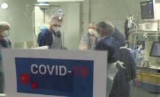Omicron corre in Europa: Vienna offre 500 euro per il booster