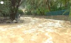 Oman, strade allagate a causa delle forti piogge