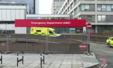 Berlino stringe sul pass, militari in ospedale a Londra