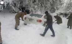 Pakistan, 21 le vittime della tempesta di neve
