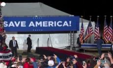 Trump attacca: "Biden e' un disastro, riprendiamoci l'America"