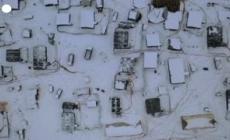 Siria, tempesta di neve sul campo sfollati di Afrin