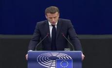Emmanuel Macron al Parlamento europeo: "Ambiente e aborto in Carta dei diritti fondamentali"