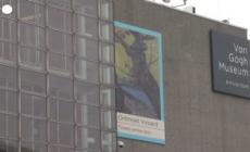 Amsterdam, il museo Van Gogh si trasforma in salone di bellezza - Video