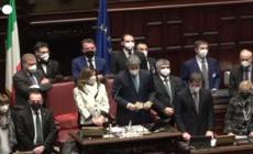 E' bis Mattarella, Parlamento lo acclama con 759 voti