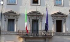 Draghi rafforzato da debolezza partiti, frena rimpasto