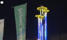 Pechino 2022, tutto pronto per l'inizio dei Giochi: si illumina la Torre Olimpica