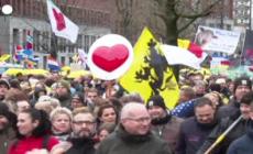 Olanda, in migliaia a Rotterdam contro le restrizioni da Covid