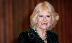 La regina Camilla e la battaglia alle dame di compagnia:  diventeranno "compagne della regina"