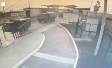 Ucraina, mezzi militari russi attraversano la frontiera con la Crimea