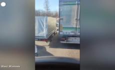 Ucraina, traffico in aumento a Kharkiv mentre i residenti tentano di scappare