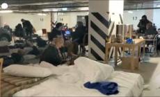 Ucraina: a Kiev hotel usati come rifugi, persone accampate al Radisson Blu