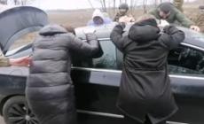 Ucraina: ferma la compagna al checkpoint, poi la proposta di matrimonio