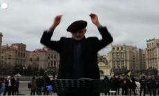 Ucraina, il concerto dell'orchestra classica di Kiev in piazza Maidan