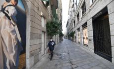 Gli strappano l'orologio da 130 mila euro mentre visita il quadrilatero della moda a Milano