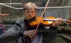 Ucraina, flashmob dei violinisti di tutto il mondo contro la guerra