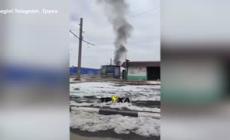 Bombardata Kharkiv, edifici distrutti e crateri enormi