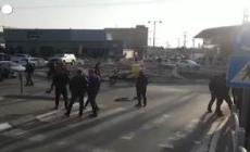 Attentato in Israele, 4 morti: aggressore raggiunto da colpi d'arma da fuoco