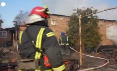 Ucraina, Kiev, vigili del fuoco in azione nel distretto Shevchenkivsky